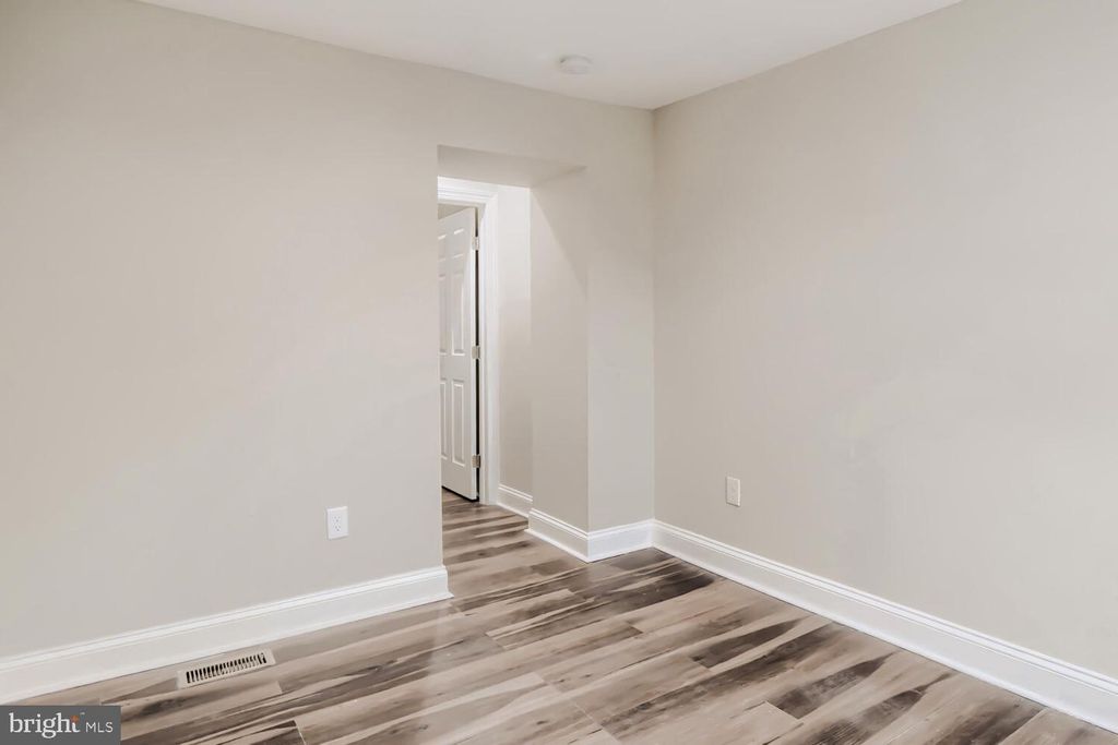 Image 14 of property listing at 2911 FREDERICK AVE, Baltimore, MD 21223