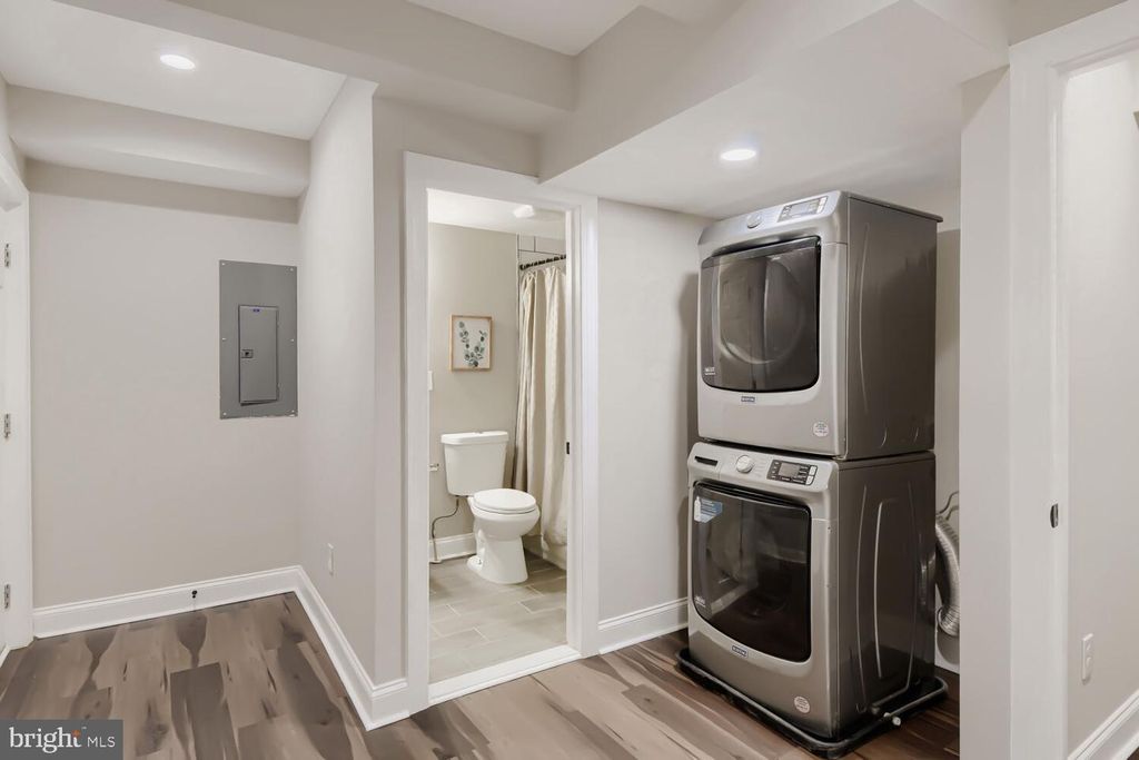 Image 18 of property listing at 2911 FREDERICK AVE, Baltimore, MD 21223