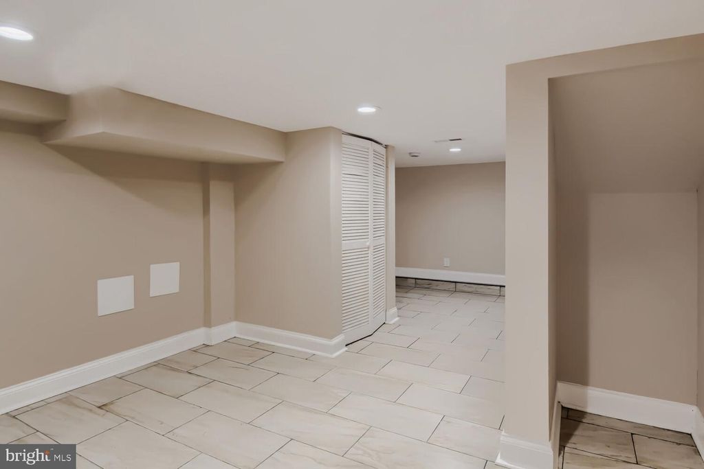 Image 24 of property listing at 2911 FREDERICK AVE, Baltimore, MD 21223