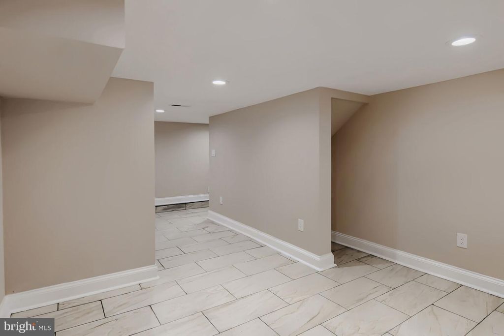 Image 26 of property listing at 2911 FREDERICK AVE, Baltimore, MD 21223