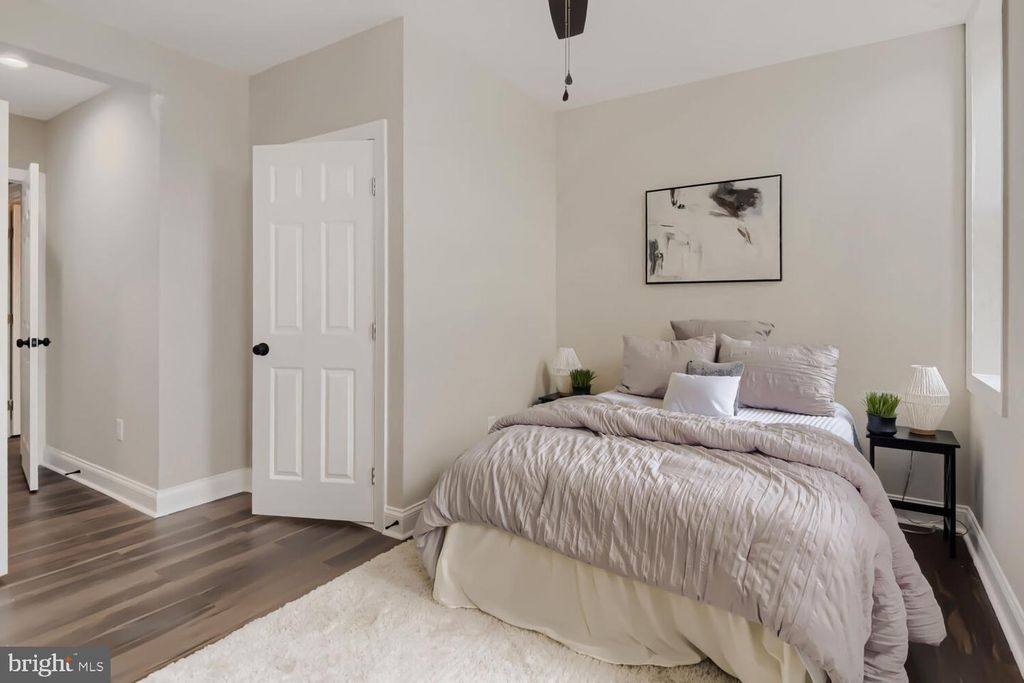 Image 9 of property listing at 2911 FREDERICK AVE, Baltimore, MD 21223