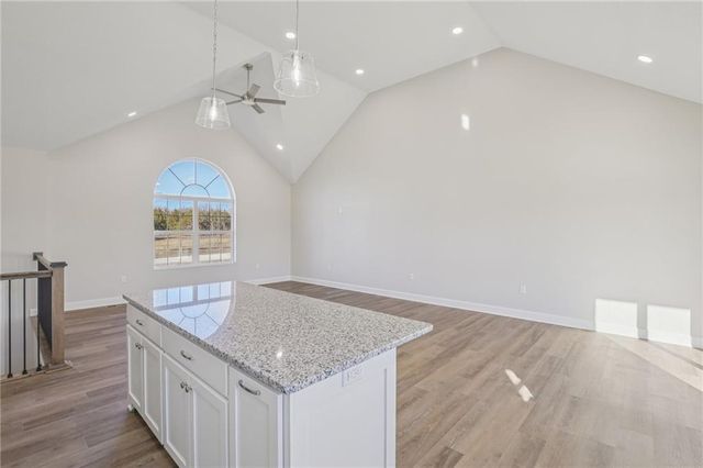 323 NE 51 Road, Warrensburg, MO 64093