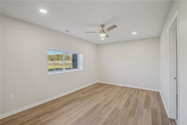 323 NE 51 Road, Warrensburg, MO 64093