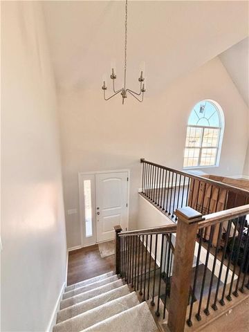 323 NE 51 Road, Warrensburg, MO 64093