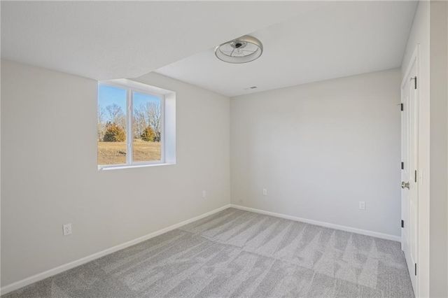 323 NE 51 Road, Warrensburg, MO 64093