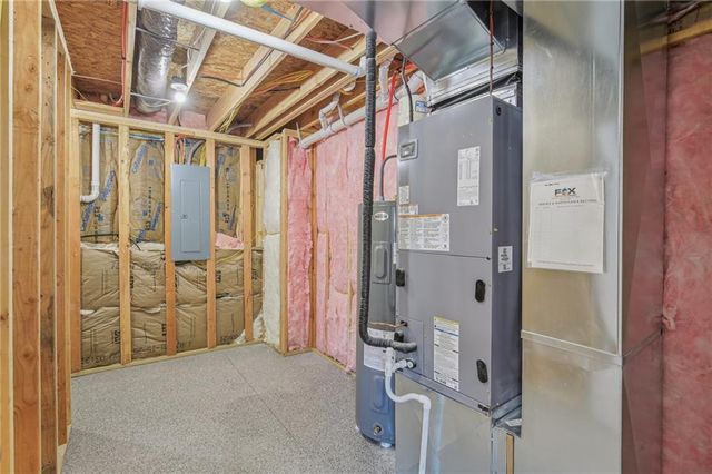 323 NE 51 Road, Warrensburg, MO 64093