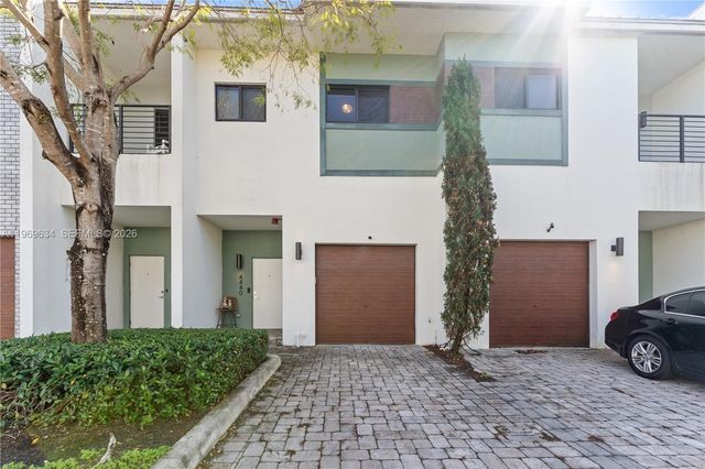 4440 NW 8th Court, Plantation, FL 33317