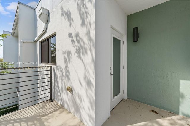 4440 NW 8th Court, Plantation, FL 33317