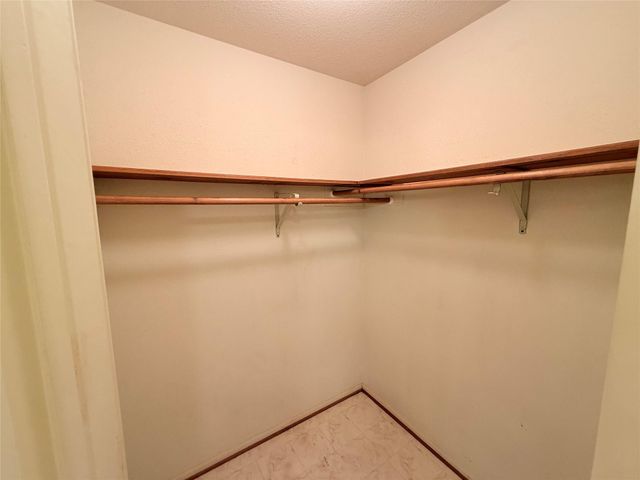 872 Granville Drive, Houston, TX 77091