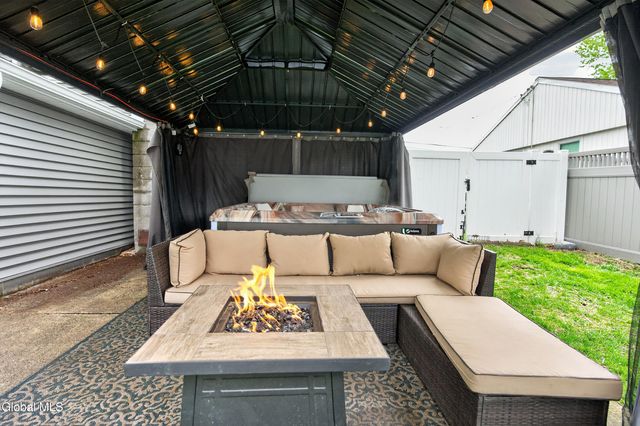 190 Ballston Avenue, Saratoga Springs, Inside, NY 12866