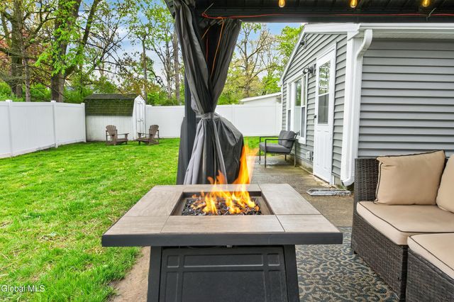 190 Ballston Avenue, Saratoga Springs, Inside, NY 12866