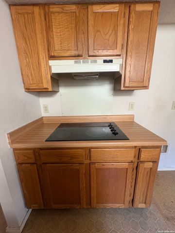 9307 Valley Gate, San Antonio, TX 78250