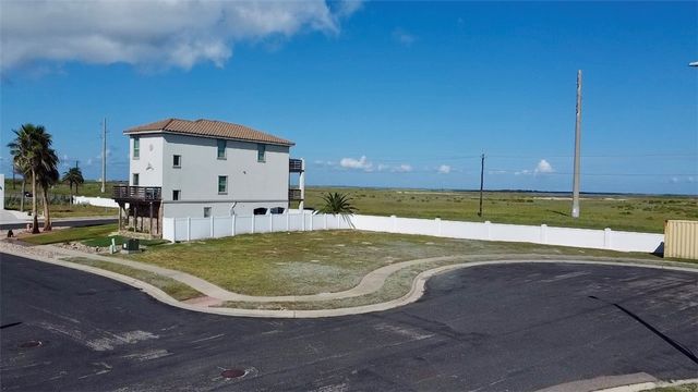 6501 Villa Soria Dr, Port Aransas, TX 78373