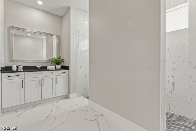 2108 NE 15th TER, Cape Coral, FL 33909