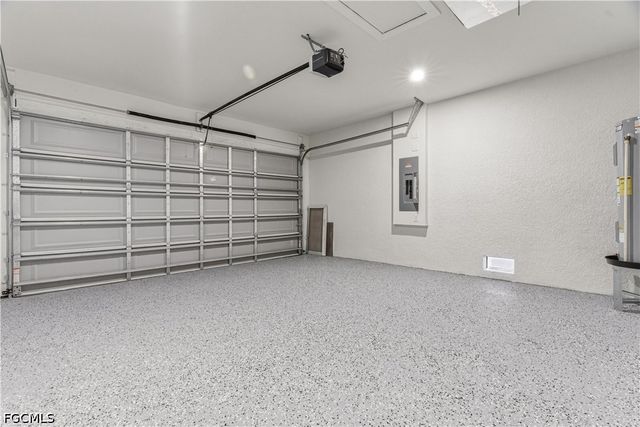 2108 NE 15th TER, Cape Coral, FL 33909