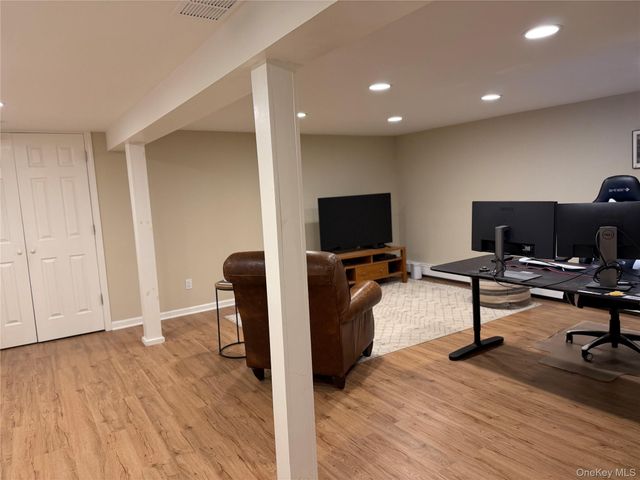 3 Carriage Court, Dix Hills, NY 11746