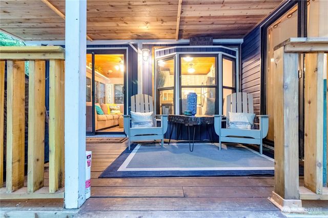 160 3 Big River Boulevard E, Deming, WA 98244