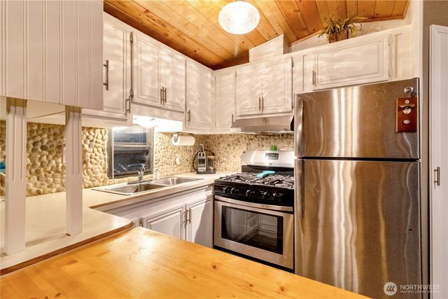 160 3 Big River Boulevard E, Deming, WA 98244