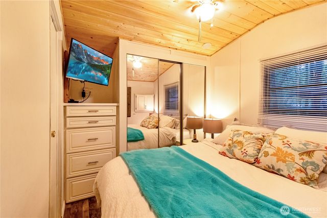 160 3 Big River Boulevard E, Deming, WA 98244