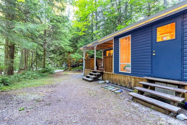 160 3 Big River Boulevard E, Deming, WA 98244