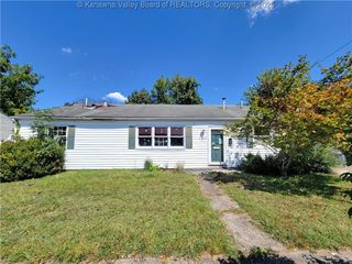 2720 Knox Avenue, St Albans, WV 25177