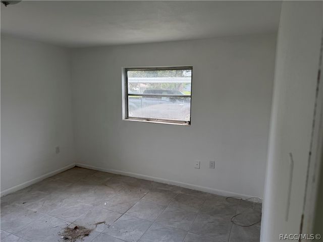 28 N Washington Street, Beverly Hills, FL 34465