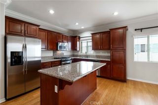 9301 Shirley 16, Northridge, CA 91324