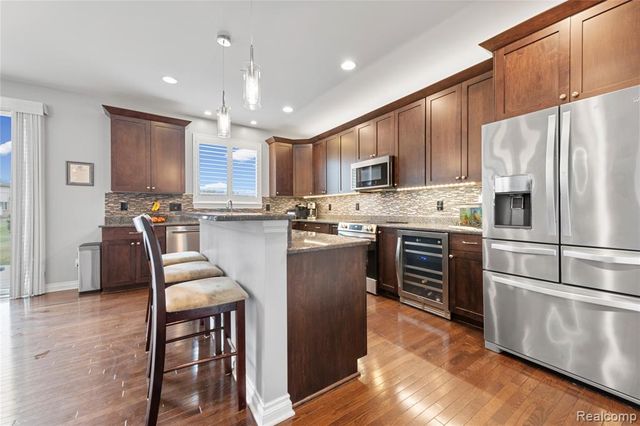 801 Watersmeet Drive, Oxford, MI 48371