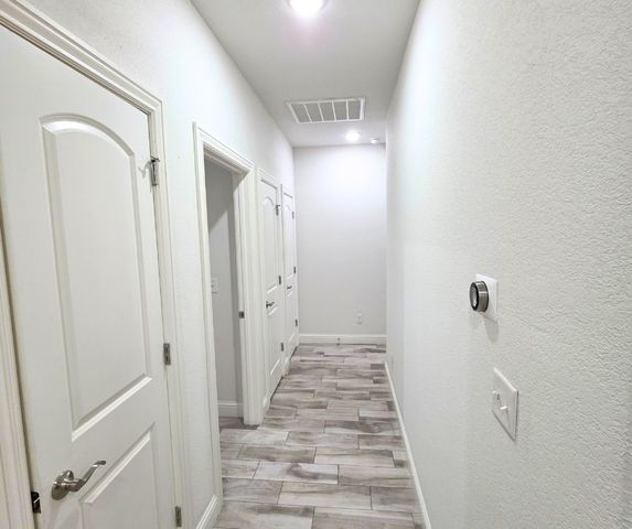 1001 Ashmore Landing Loop, Centerton, AR 72719