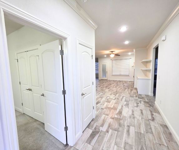 1001 Ashmore Landing Loop, Centerton, AR 72719