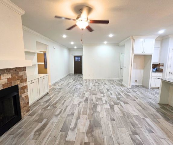 1001 Ashmore Landing Loop, Centerton, AR 72719