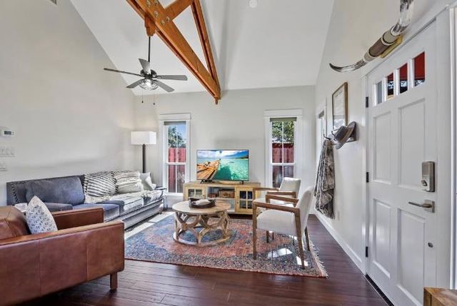 241 Haydon ST, Dripping Springs, TX 78620