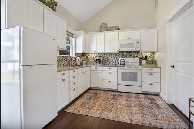 241 Haydon ST, Dripping Springs, TX 78620