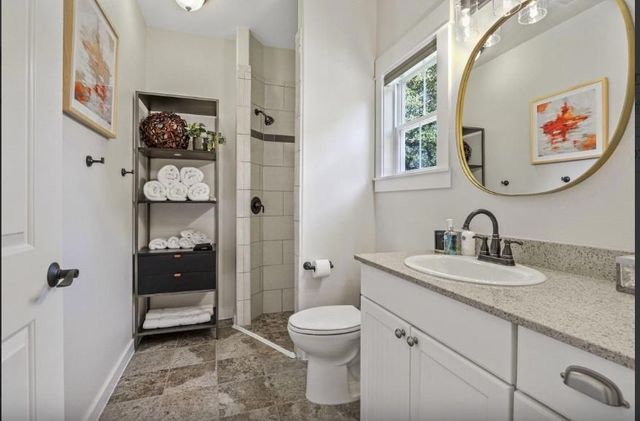 241 Haydon ST, Dripping Springs, TX 78620