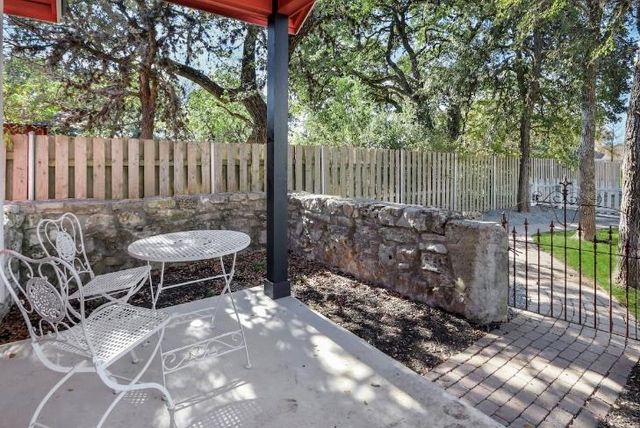 241 Haydon ST, Dripping Springs, TX 78620