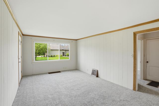 11131 Fathke Road, Crown Point, IN 46307