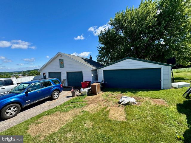 3225 CAPE HORN RD, Red Lion, PA 17356