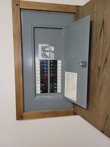 12 Chestnut Circle, Loudon, NH 03307