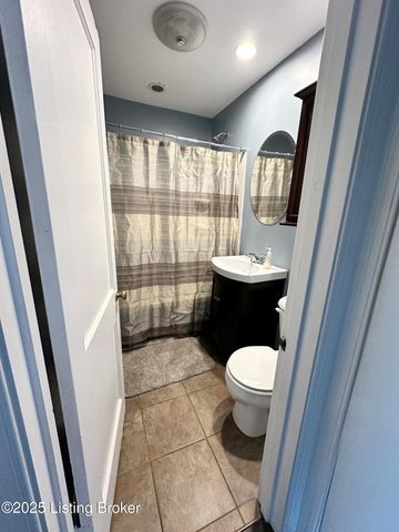 619 Duvall St, Louisville, KY 40217