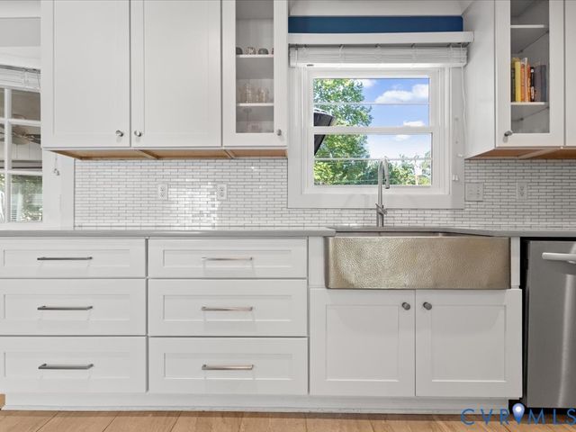 9315 Skyview Dr, Henrico, VA 23229