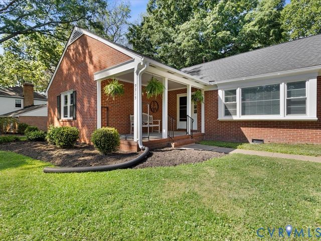 9315 Skyview Dr, Henrico, VA 23229