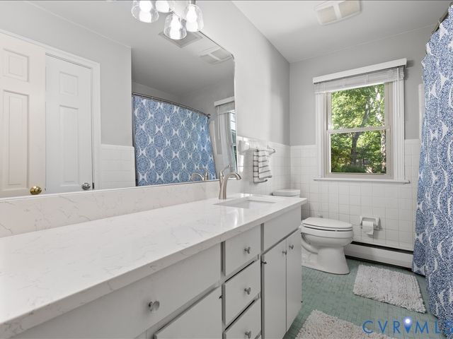 9315 Skyview Dr, Henrico, VA 23229