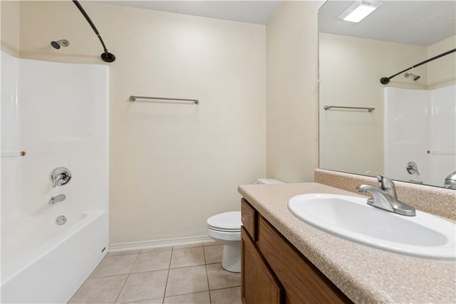 805 N 19th Street, Rogers, AR 72756