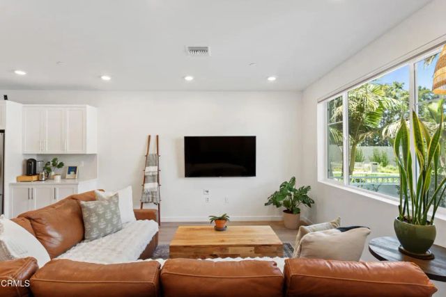 2434 Haley Point Drive 103, Ventura, CA 93003