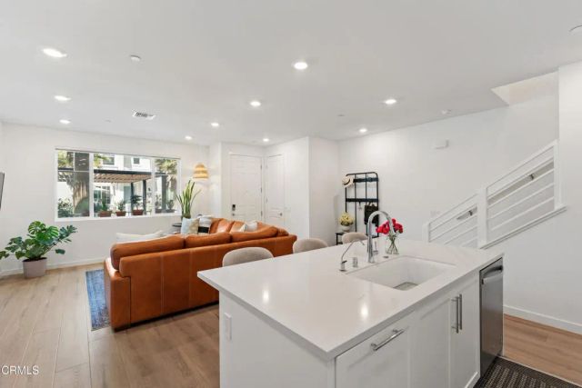 2434 Haley Point Drive 103, Ventura, CA 93003