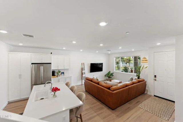 2434 Haley Point Drive 103, Ventura, CA 93003