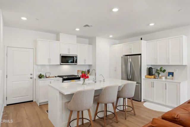2434 Haley Point Drive 103, Ventura, CA 93003