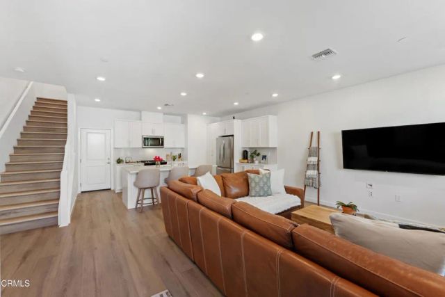2434 Haley Point Drive 103, Ventura, CA 93003