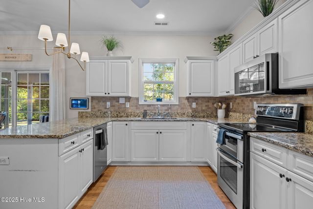 160 Bobwhite Circle, Swansboro, NC 28584