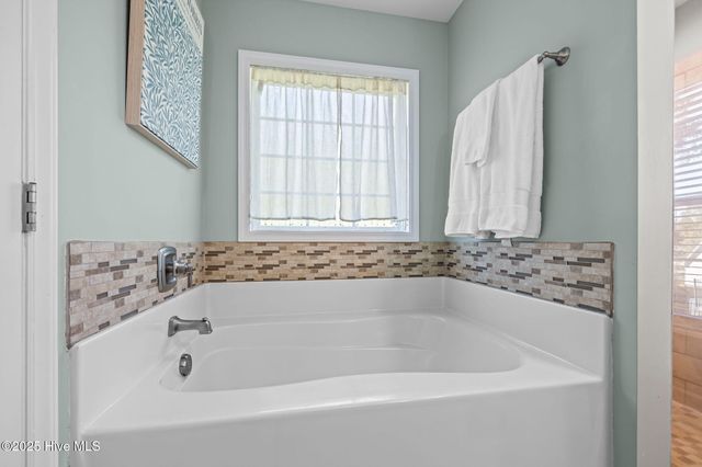 160 Bobwhite Circle, Swansboro, NC 28584